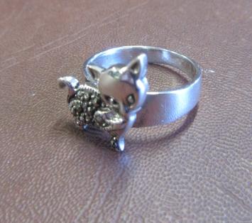 MARCASITE SET SILVER CAT RING Image