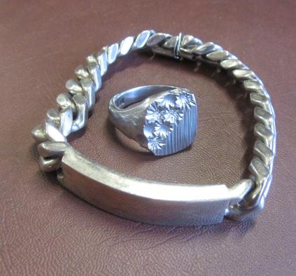 GENT'S SILVER ID BRACELET AND SIGNET RING Image