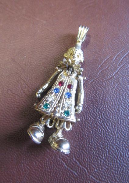 9CT GOLD GEM SET ARTICULATED CLOWN PENDANT Image