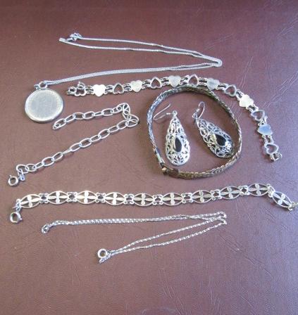 SILVER LINK BRACELET AND OTHER JEWELLERY Image