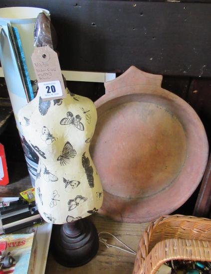 MANNEQUIN AND WOOD BOWL Image