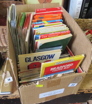 QUANTITY OF FOLDING MAPS Image