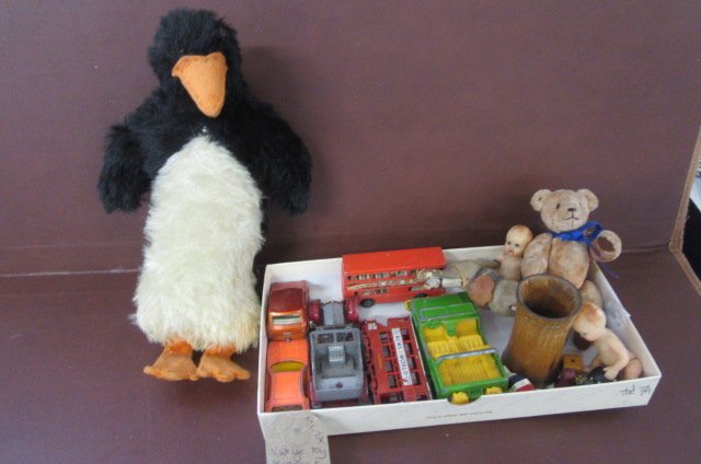 VINTAGE TOY PENGUIN AND OTHER TOY Image