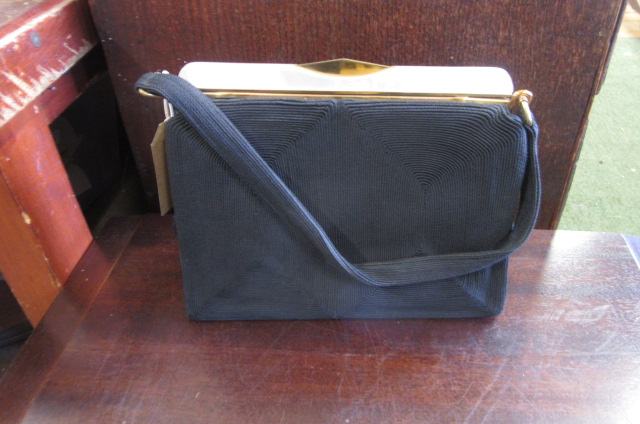 VINTAGE CORDE AND LUCITE HANDBAG Image