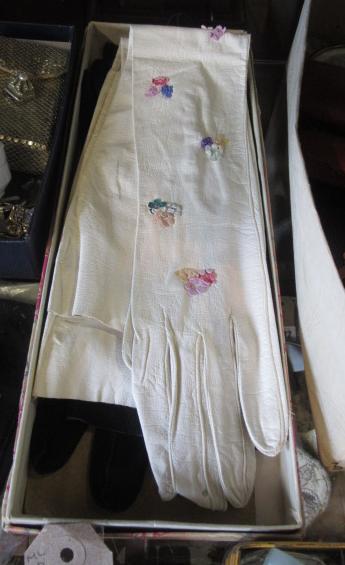 TWO PAIRS OF OPERA GLOVES Image