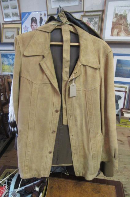 GENTS SUEDE JACKET SIZE 44 Image