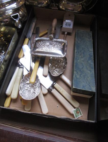 SMALL QUANTITY OF METAL WARE Image