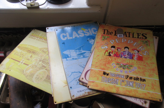 QUANTITY OF VINTAGE STYLE TIN SIGNS Image