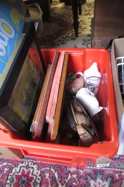 BOX OF MISCELLANEOUS ITEMS Image