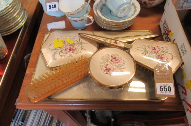 VINTAGE DRESSING TABLE SET Image