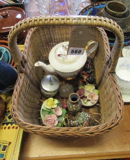 SMALL BASKET OF MIXED CERAMICS Image