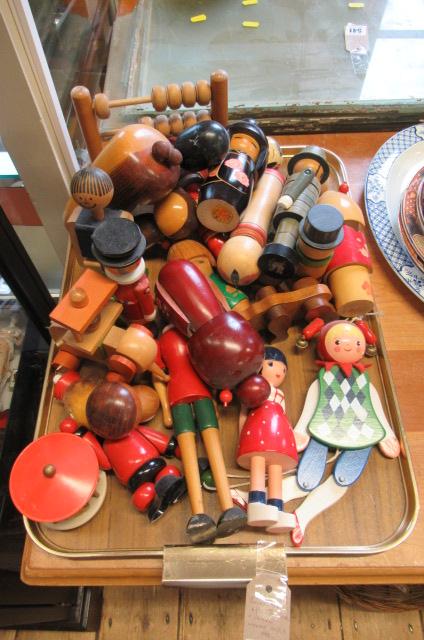 QUANTITY OF JAPANESE AND OTHER WOOD DOLLS ETC Image