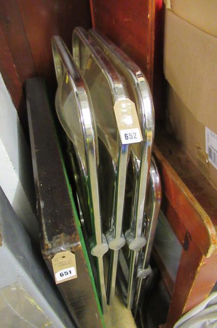 FOUR RETRO FOLDING CHAIRS Image