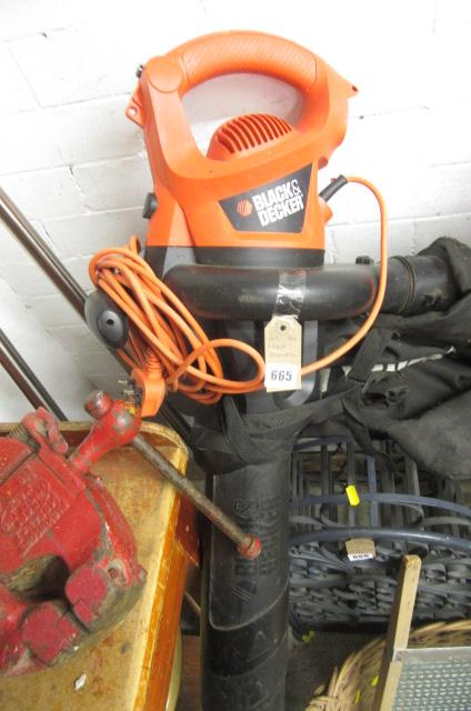 BLACK AND DECKER LEAF BLOWER Image