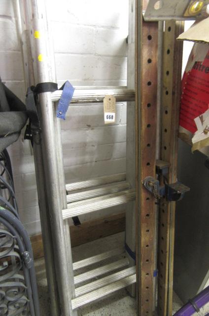 ALUMINIUM EXTENDING LADDERS Image