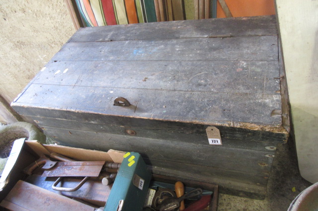 WOODEN TOOL CHEST CONTAINING A LARGE QUANTITY OF TOOLS Image
