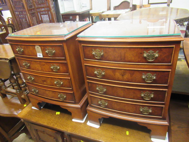 PAIR OF BEDSIDE CABINETS Image