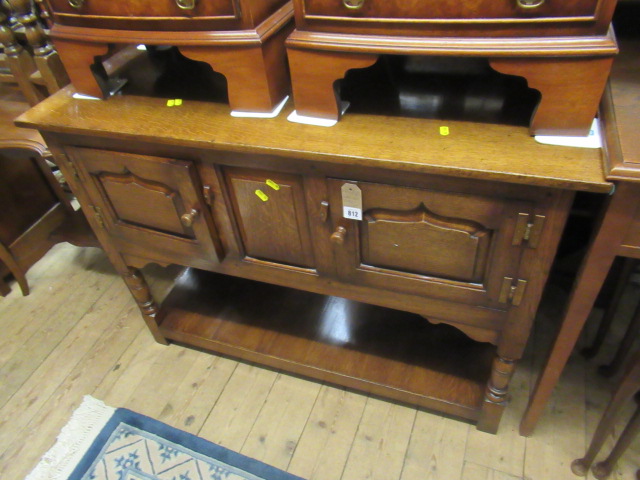 TITCHMARSH AND GOODWIN STYLE OAK HALL TABLE Image