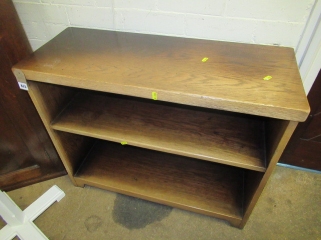 SMALL OAK BOOKCASE Image