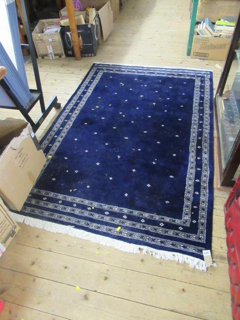 ROYAL BLUE PATTERNED RUG Image