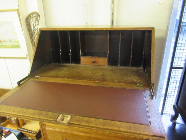 OAK BUREAU Image