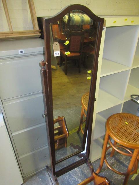 CHEVAL MIRROR Image