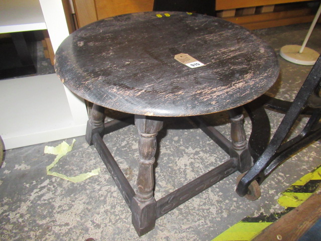 OAK COFFEE TABLE Image