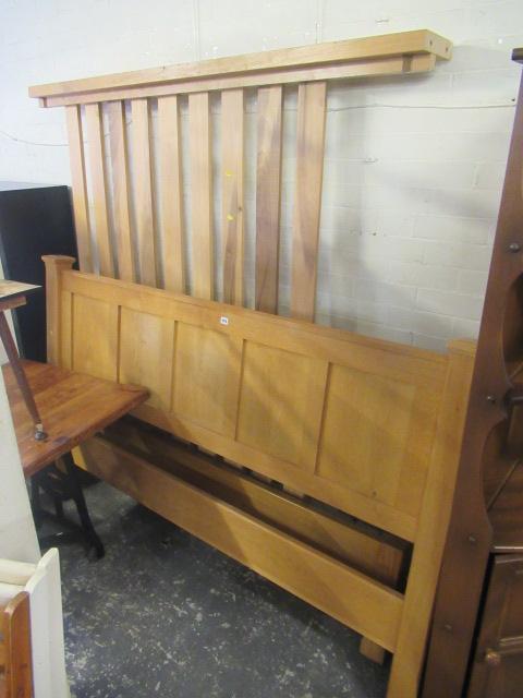 LIGHT OAK KINGSIZE BED FRAME Image
