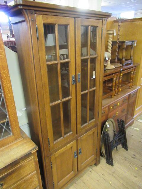 OAK BOOKCASE ON CUPBOARD Image