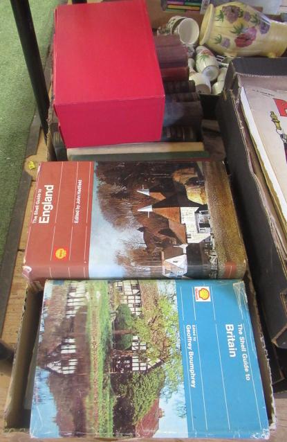TWO BOXES OF VINTAGE BOOKS INCLUDING SHELL GUIDES AND CHURCHILL BOXED SET Image