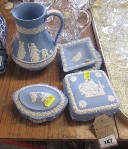 SIX WEDGWOOD ITEMS Image