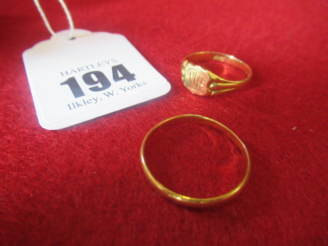 22CT GOLD WEDDING RING AND A SIGNET RING Image