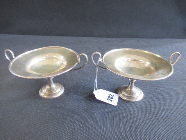 SMALL PAIR OF SILVER TAZZE Image