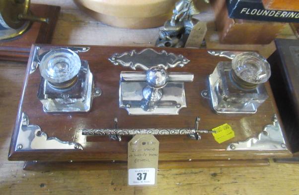 INK STAND AND WHITE METAL PENCIL Image