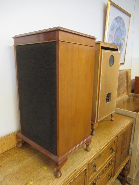 PAIR OF INFINITY 1001 AUDIO CABINET SPEAKERS Image