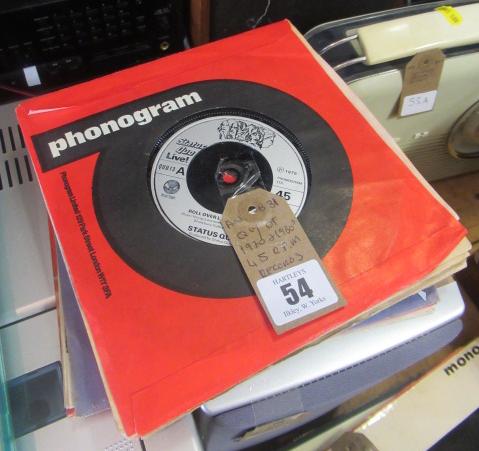 QUANTITY OF 1970S AND 80S 45 RPM RECORDS Image