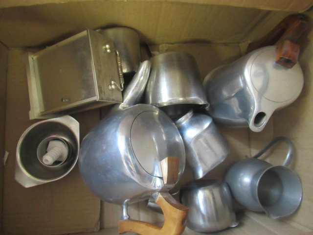 BOX OF PLATED TEAWARE ETC Image