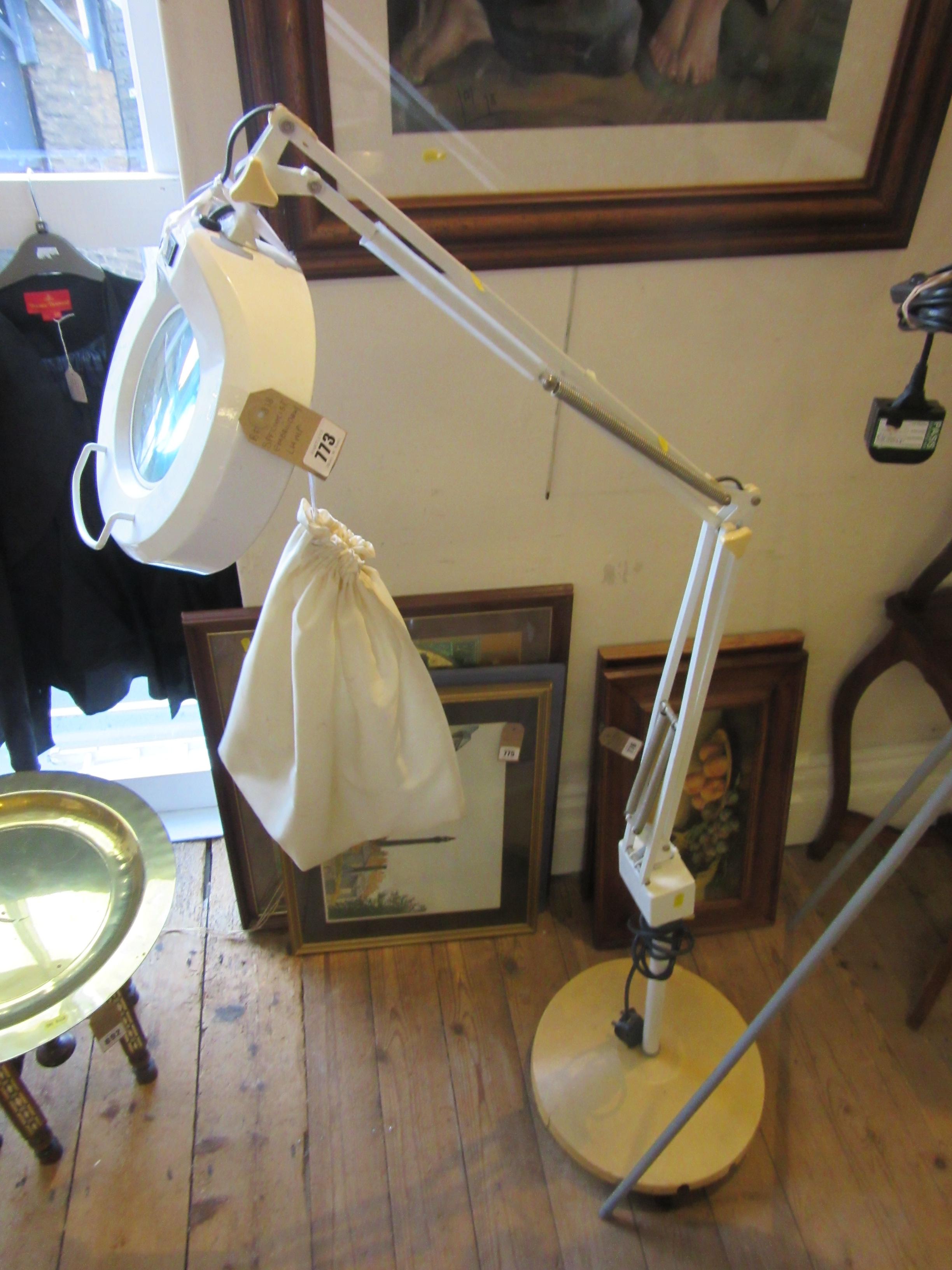 SPECIALIST EMBROIDERY LAMP Image