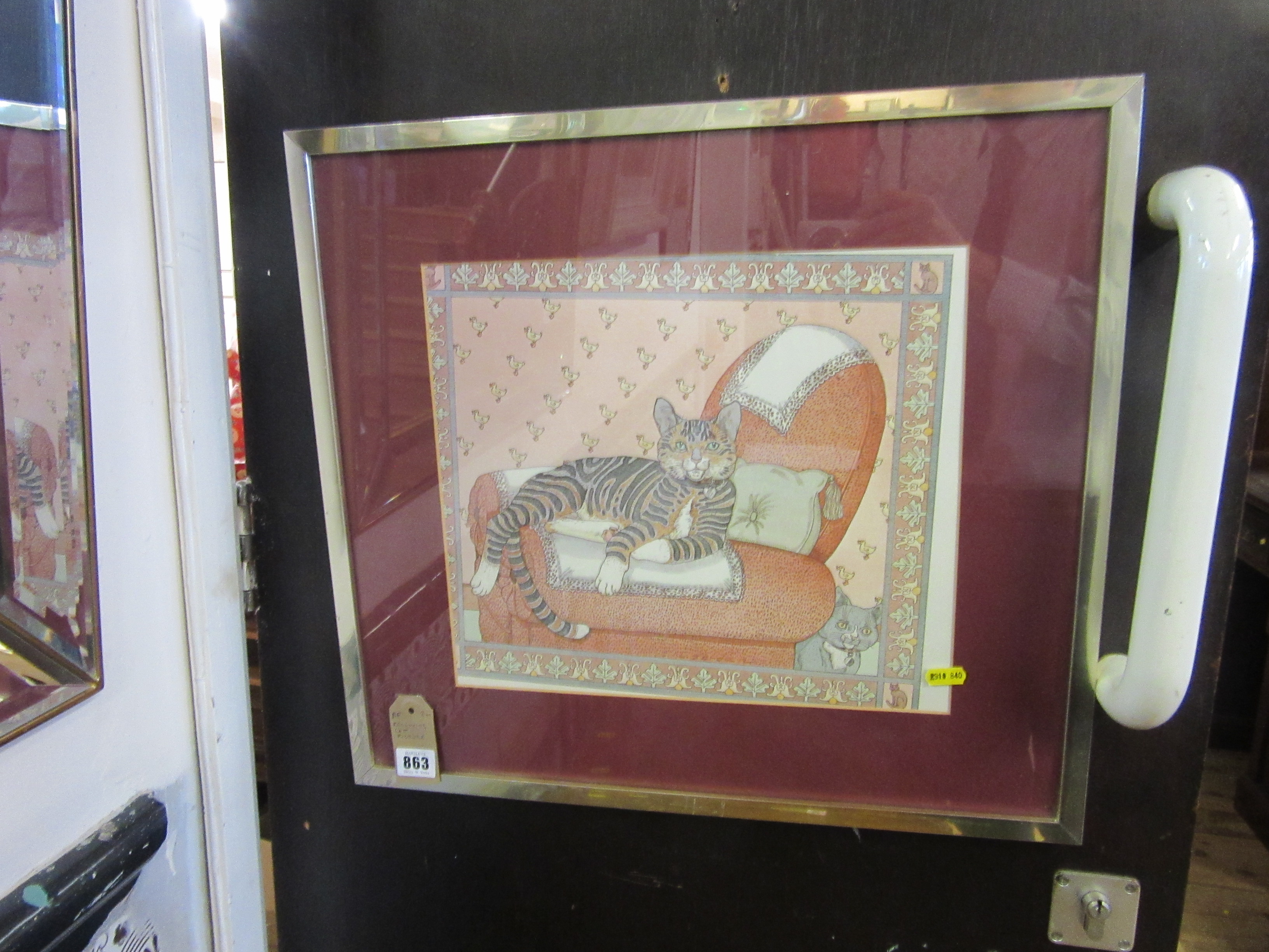 RECLINING CAT PICTURE Image