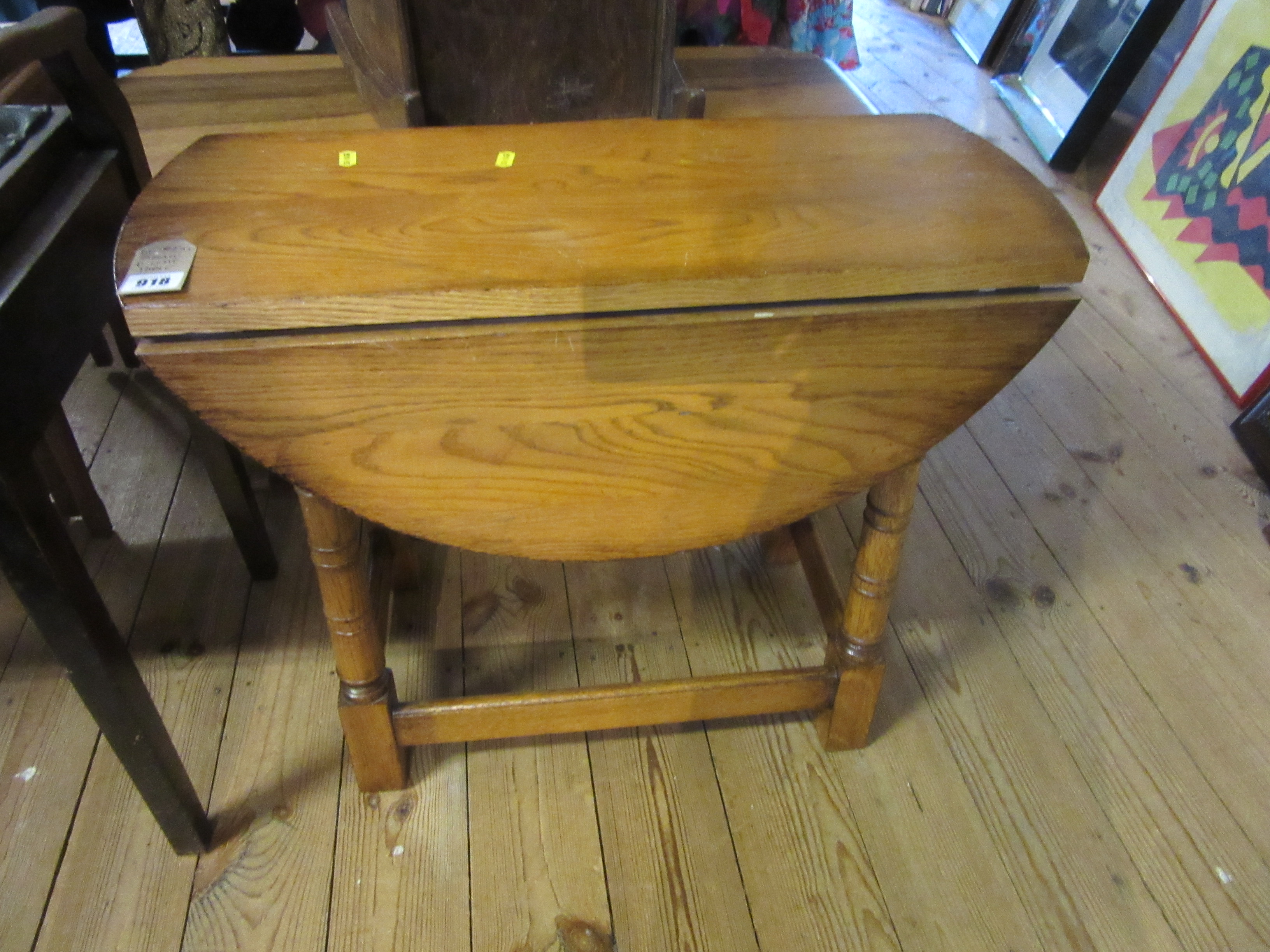SMALL DROP LEAF TABLE Image