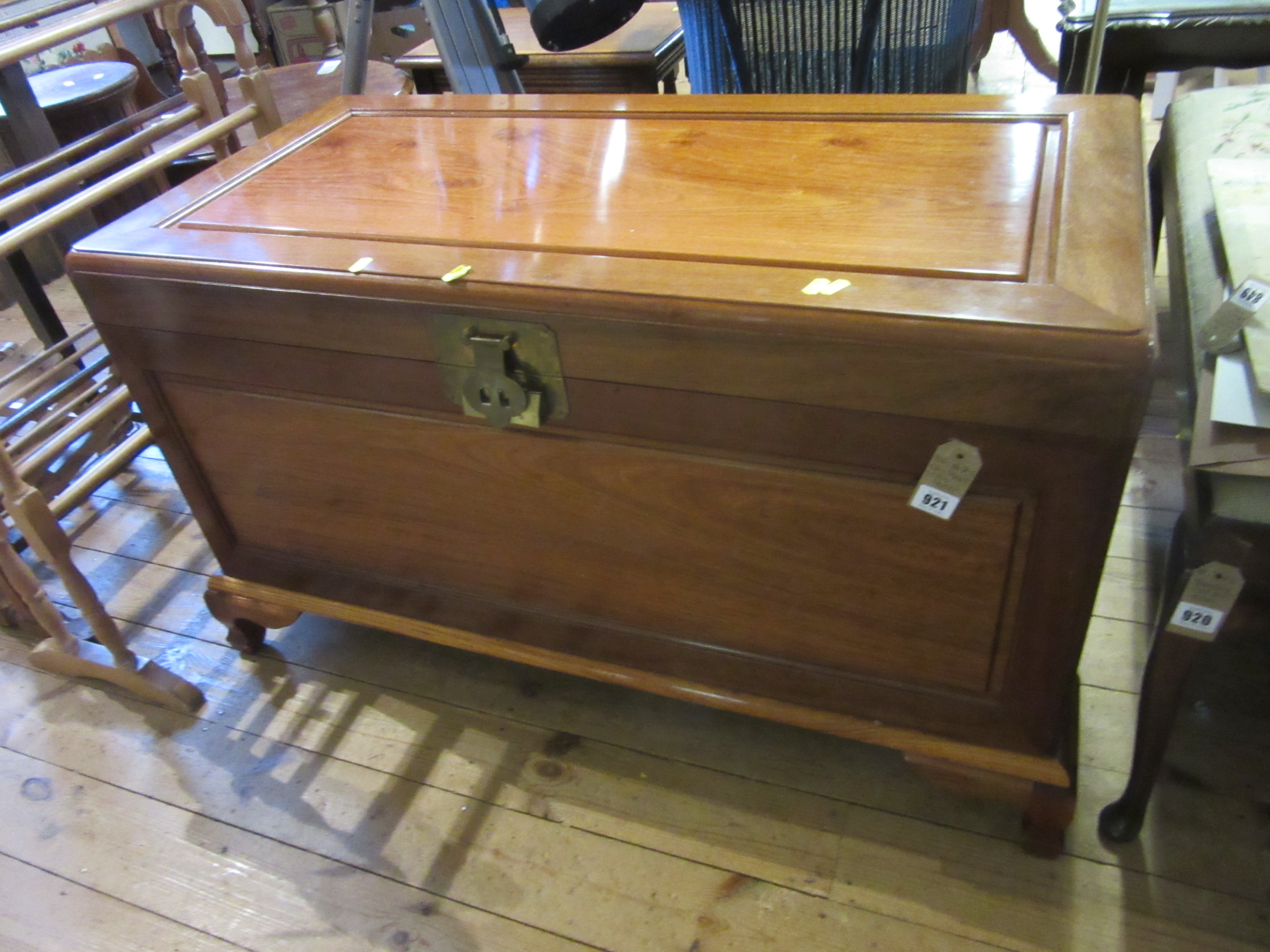 CAMPHOR WOOD CHEST Image