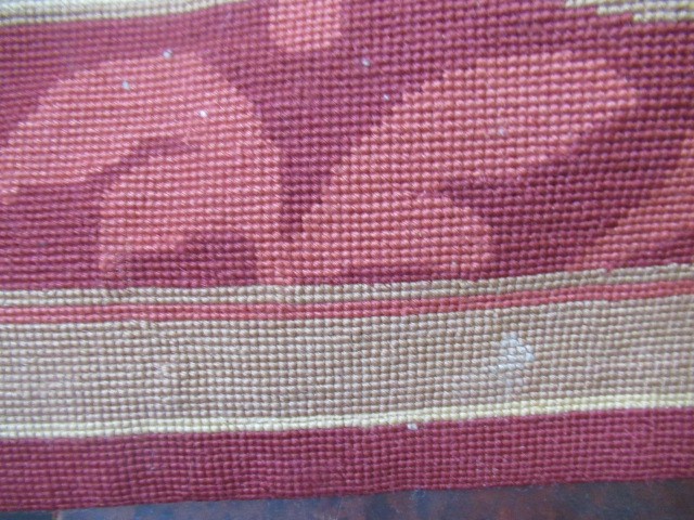 FLORAL MOTIF RUG Image