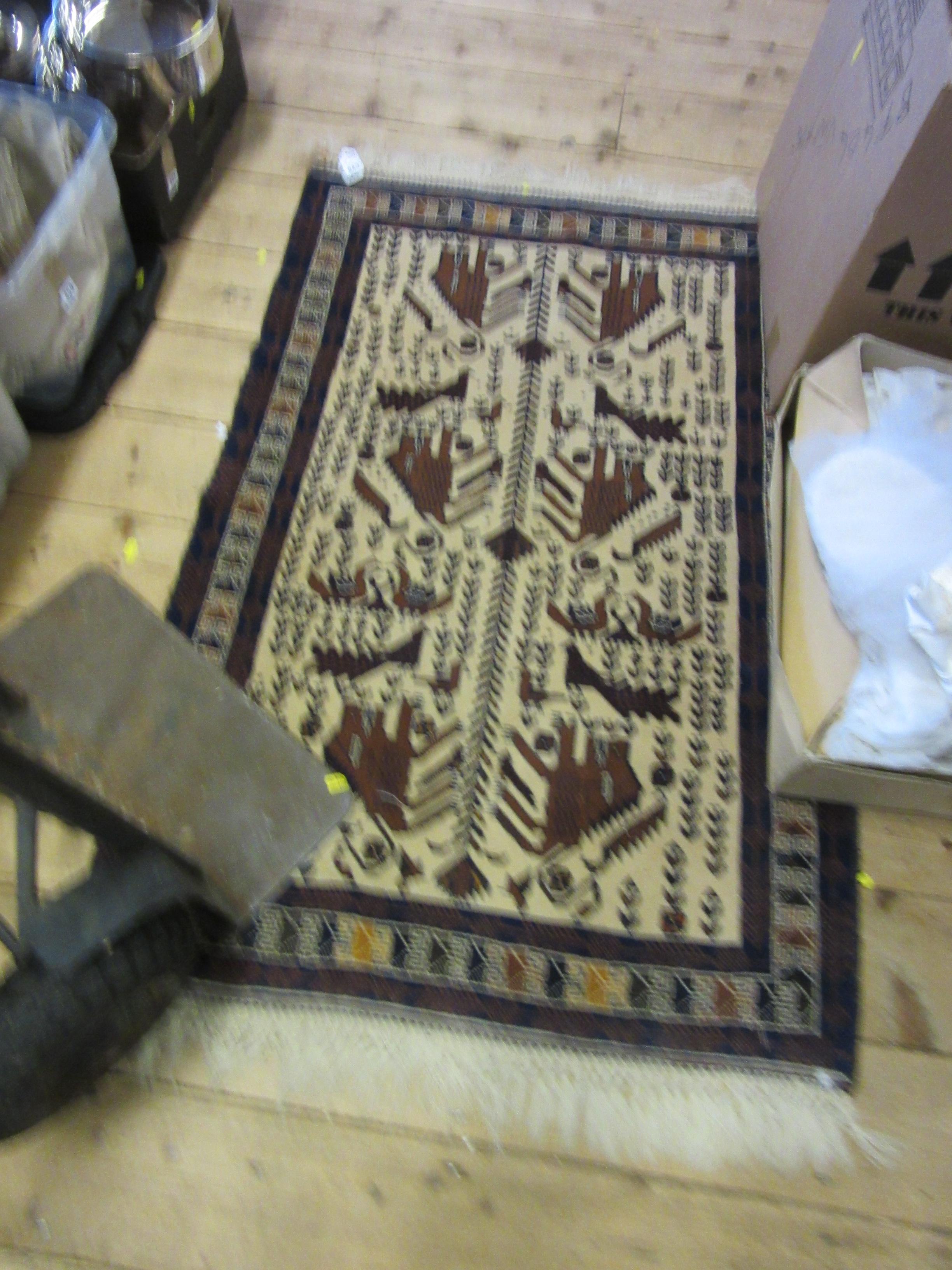 TIGER MOTIF RUG Image