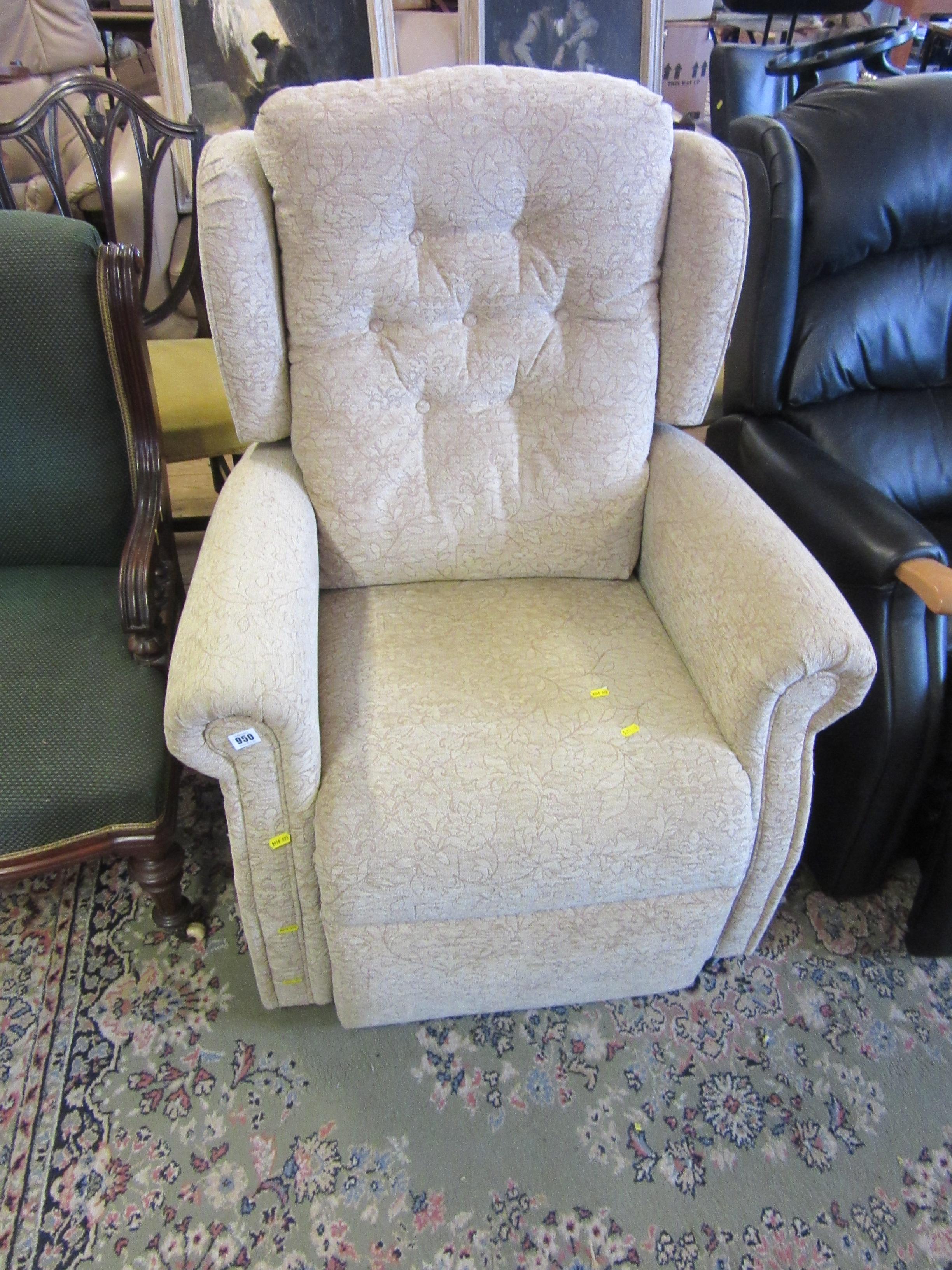 RECLINING ARMCHAIR Image