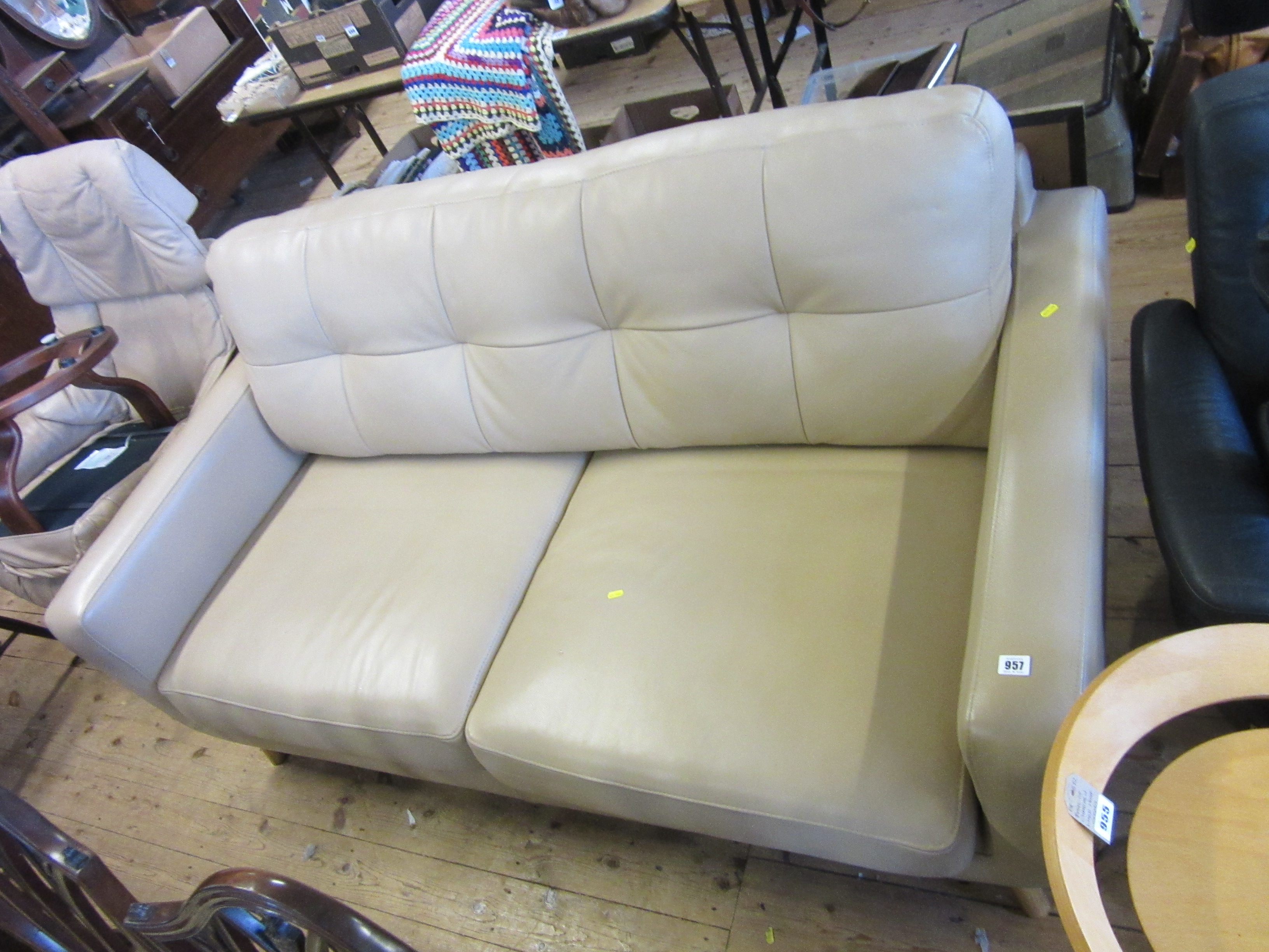 TWO SEATER LEATHER SETTEE Image