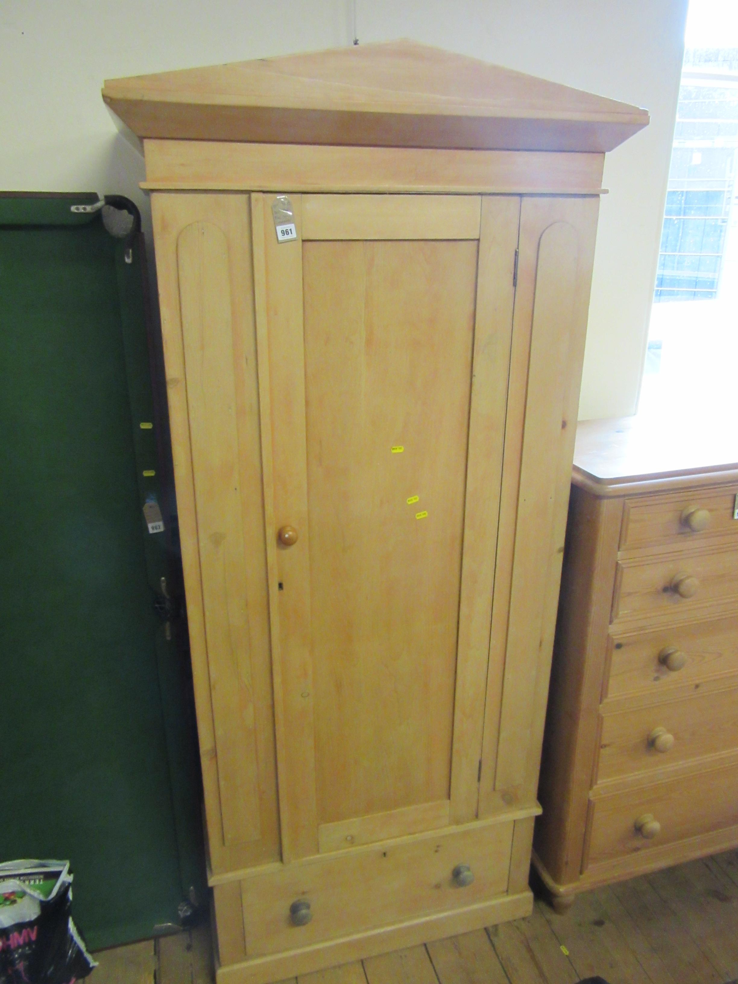 ANTIQUE PINE SINGLE WARDROBE Image