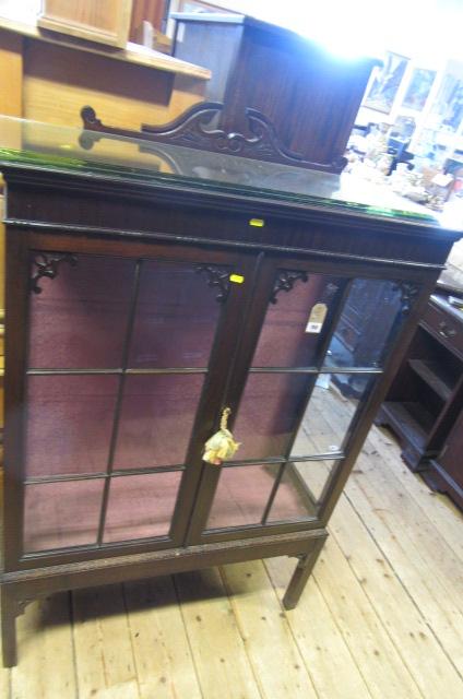 MAHOGANY DISPLAY CABINET Image