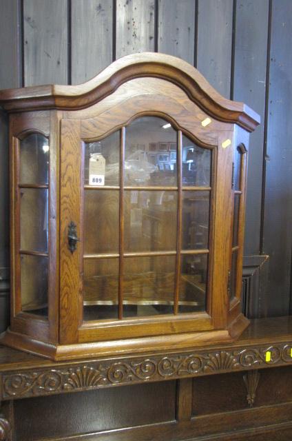 OAK WALL CABINET Image