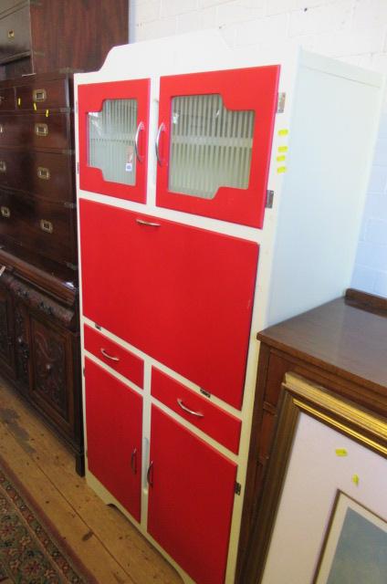 RETRO KITCHENETTE Image