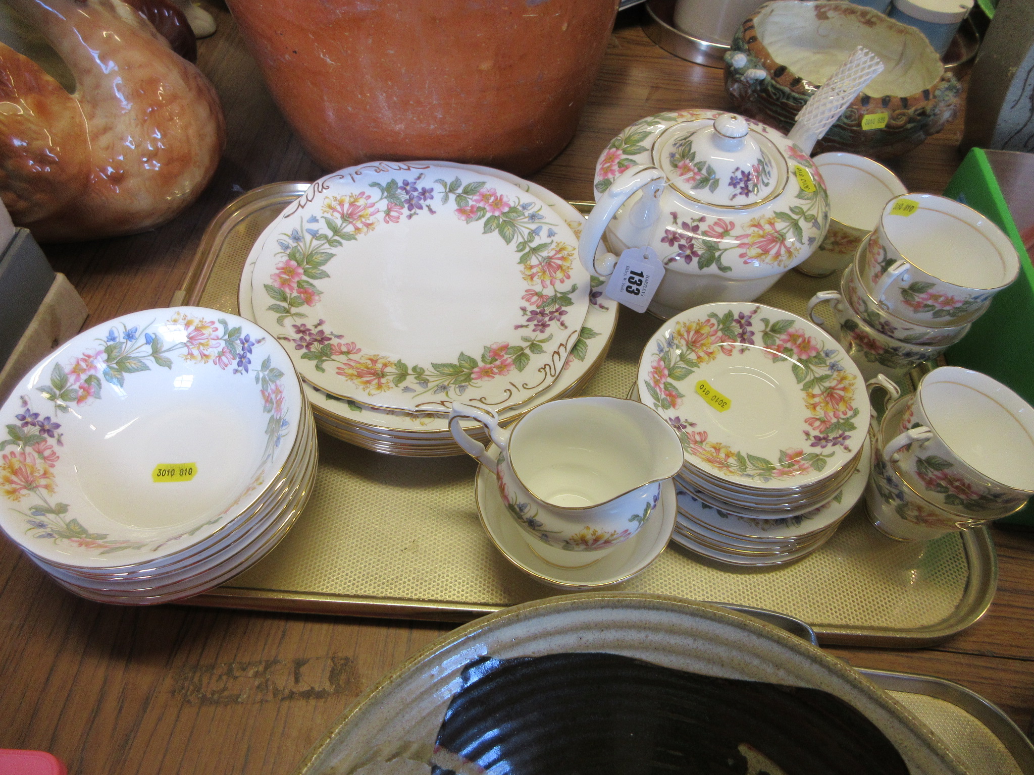 TRAY OF PARAGON COUNTRY LANE PATTERN DINNERWARE Image